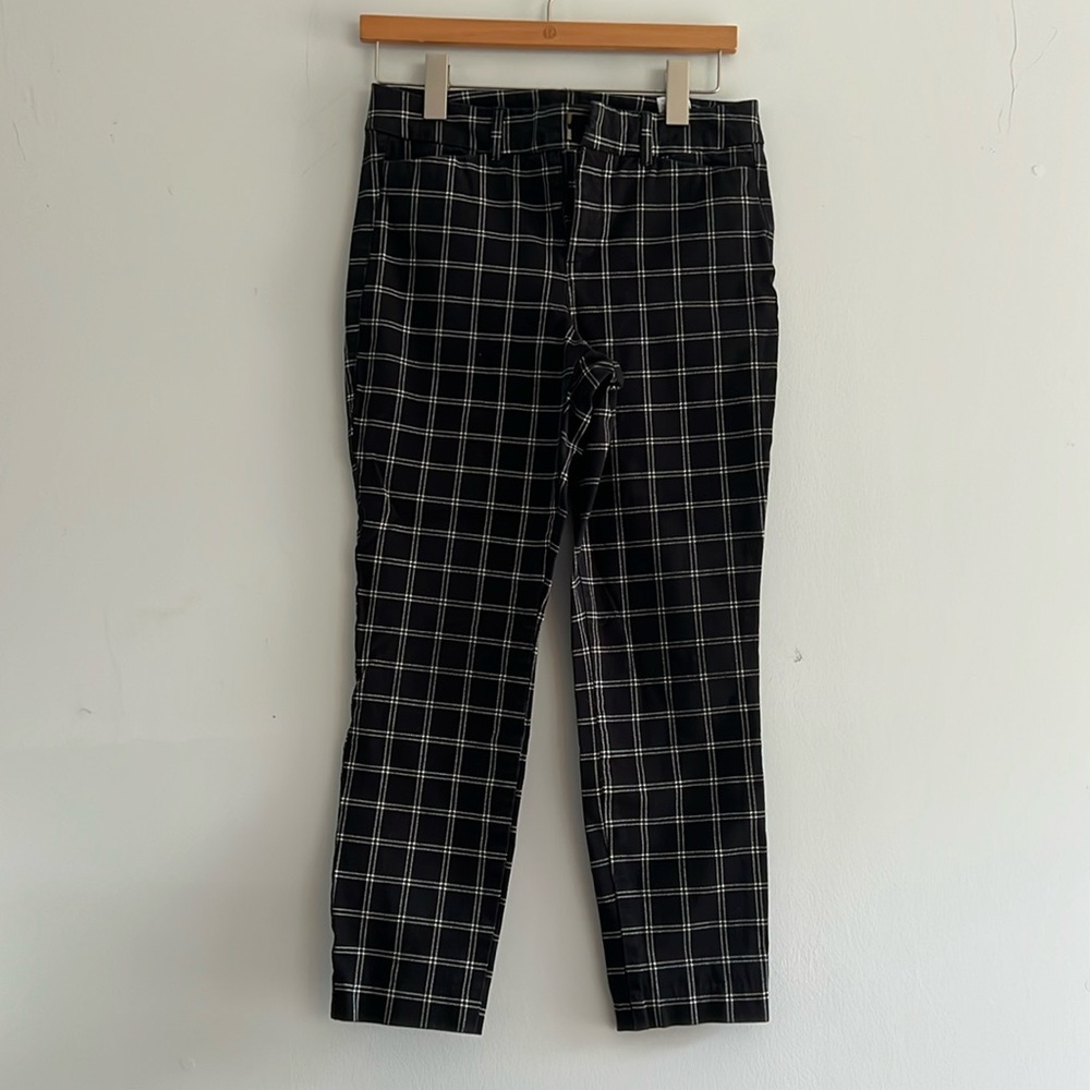Old navy pants, pixie cut, size 4, black and white, plaid, work pants